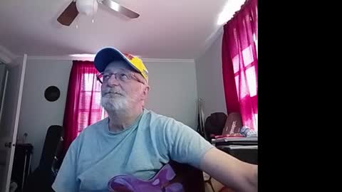 kabriggs136 online show from February 9, 2026, 7:51 pm