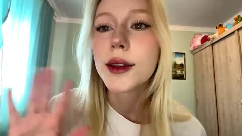 Snapshot of kacicasal chatting on June 2, 2026, 12:07 pm Mia 1st day here online show from June 2, 2026, 12:07 pm