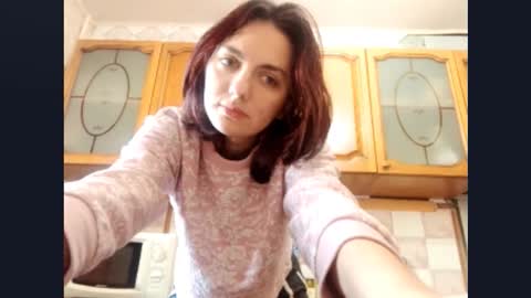 Snapshot of kacilangowski chatting on October 17, 2025, 6:27 am Nika online show from October 17, 2025, 6:27 am