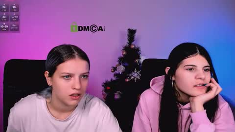 kaela_spell_ online show from December 18, 2025, 8:04 pm