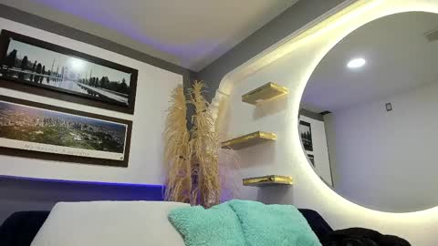 Antonella online show from April 6, 2026, 4:46 am