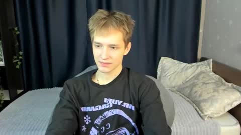 Snapshot of kai_milller chatting on January 18, 2026, 7:17 pm Kai online show from January 18, 2026, 7:17 pm