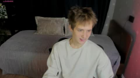 Snapshot of kai_milller chatting on February 11, 2026, 7:19 pm Kai online show from February 11, 2026, 7:19 pm