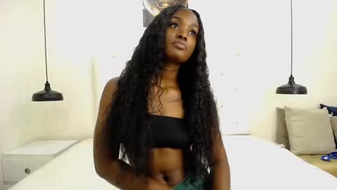 Angie  online show from February 21, 2025, 4:48 pm