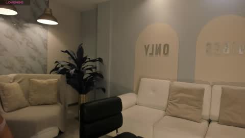 Kaia Ferreira online show from December 22, 2025, 11:51 am