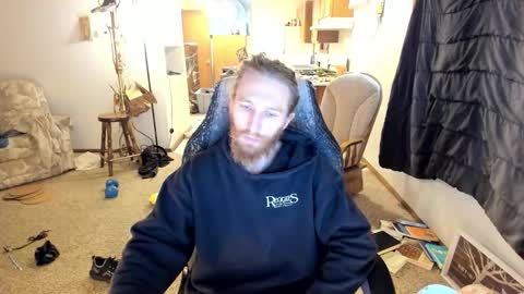 Kaiku77 online show from November 19, 2025, 7:47 pm