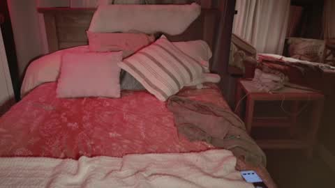 Kailee Smile online show from December 5, 2025, 4:54 am