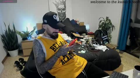 Snapshot of kaiser679 chatting on December 31, 2024, 12:00 am kaiser679 online show from December 31, 2024, 12:00 am