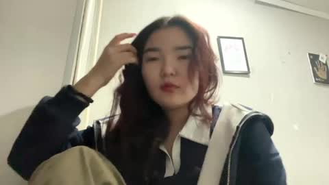 Sakura online show from April 21, 2026, 3:07 pm