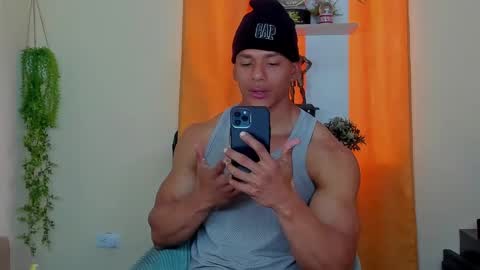 Snapshot of kale_tomson chatting on January 28, 2025, 6:39 pm kale thomson online show from January 28, 2025, 6:39 pm