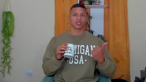 Snapshot of kale_tomson chatting on February 11, 2025, 2:24 pm kale thomson online show from February 11, 2025, 2:24 pm