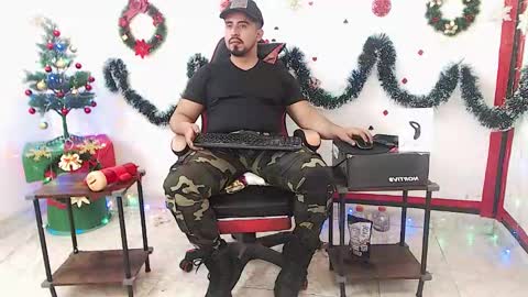 Kaleth online show from December 2, 2025, 5:52 pm