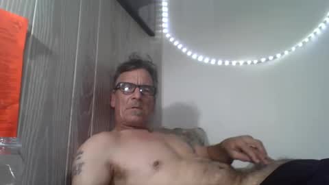 Snapshot of kalifornia91666 chatting on December 18, 2025, 11:22 pm kalifornia91666 online show from December 18, 2025, 11:22 pm