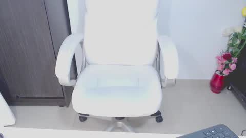 Hannah online show from October 17, 2025, 10:34 pm