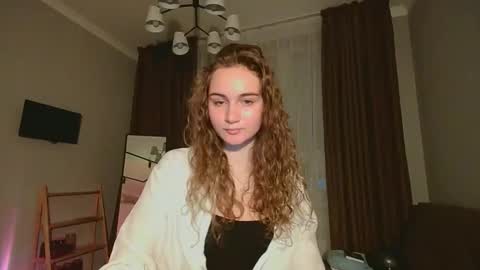 Snapshot of kalorine chatting on November 24, 2025, 5:12 pm Mellikyy online show from November 24, 2025, 5:12 pm