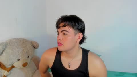 camilo  independent model online show from May 31, 2026, 8:21 pm