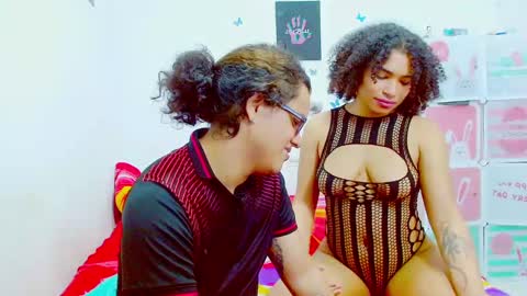 Snapshot of kami_chigiri chatting on December 23, 2024, 12:14 am Dante and Carolina independient model online show from December 23, 2024, 12:14 am