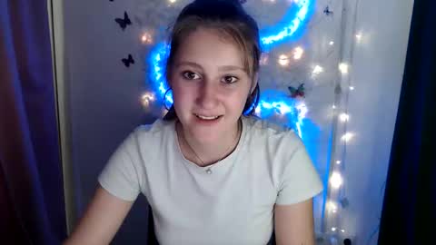 kamilla_love_ online show from September 10, 2025, 11:54 am