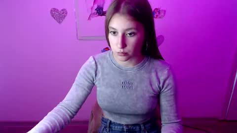kamilla_love_ online show from September 20, 2025, 12:17 pm