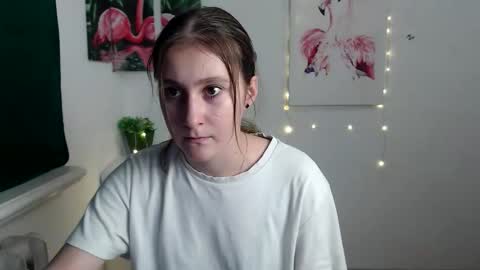 kamilla_love_ online show from October 9, 2025, 12:58 pm