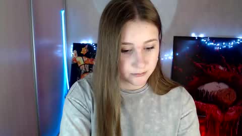 kamilla_love_ online show from April 23, 2026, 11:20 am