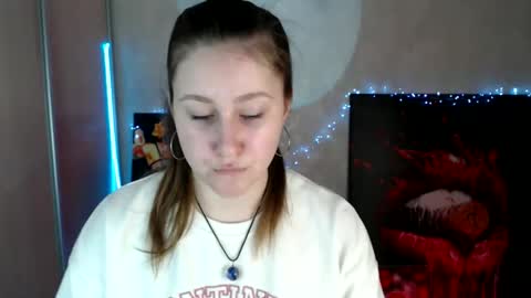 kamilla_love_ online show from May 1, 2026, 12:21 pm