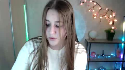 kamilla_love_ online show from May 6, 2026, 12:43 pm