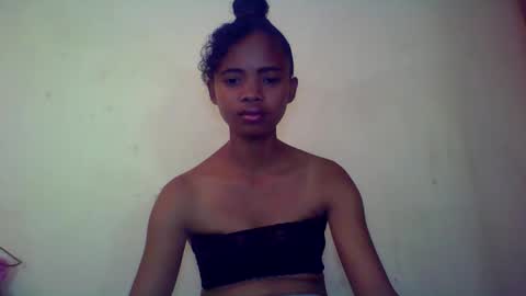 kamillah69 online show from November 9, 2025, 4:22 am