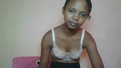 kamillah69 online show from February 22, 2026, 5:19 am