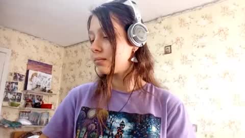 Snapshot of kamisalling chatting on September 11, 2025, 7:19 am Mari Simmons online show from September 11, 2025, 7:19 am