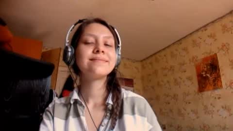 Snapshot of kamisalling chatting on September 18, 2025, 7:32 am Mari Simmons online show from September 18, 2025, 7:32 am