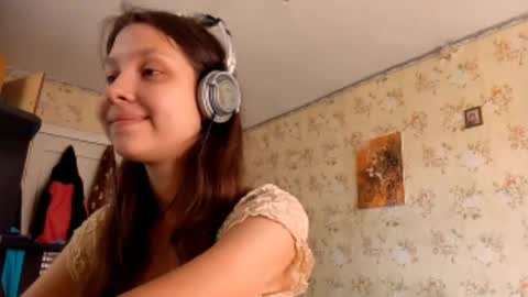 Snapshot of kamisalling chatting on September 21, 2025, 7:10 am Mari Simmons online show from September 21, 2025, 7:10 am