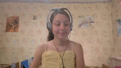 Snapshot of kamisalling chatting on October 2, 2025, 7:15 am Mari Simmons online show from October 2, 2025, 7:15 am