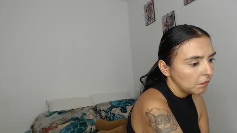 Snapshot of kammy_cami chatting on February 19, 2026, 11:34 pm kammy y camila online show from February 19, 2026, 11:34 pm