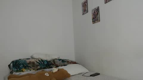 Snapshot of kammy_cami chatting on February 24, 2026, 11:36 pm kammy y camila online show from February 24, 2026, 11:36 pm