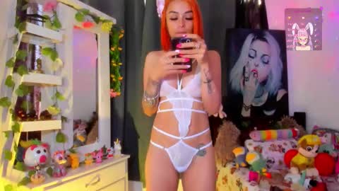 hello  Im Danni online show from February 11, 2026, 2:44 pm