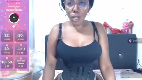 Paola online show from November 9, 2025, 5:55 pm