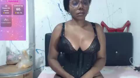 Paola online show from January 13, 2026, 3:39 pm