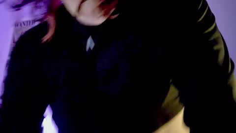   online show from December 5, 2025, 1:14 am