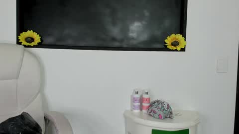 kaoryy_1 online show from June 6, 2026, 11:26 am