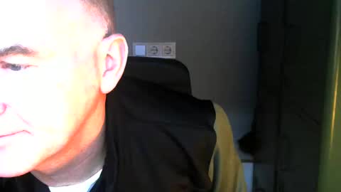 Snapshot of kapitein_rob chatting on December 18, 2024, 3:00 pm Robbie online show from December 18, 2024, 3:00 pm