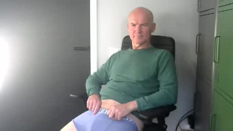 Robbie online show from April 8, 2026, 4:51 pm