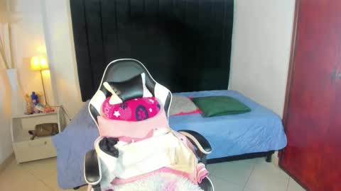 Snapshot of karen_adamss chatting on January 18, 2026, 2:48 am karen_adamss online show from January 18, 2026, 2:48 am