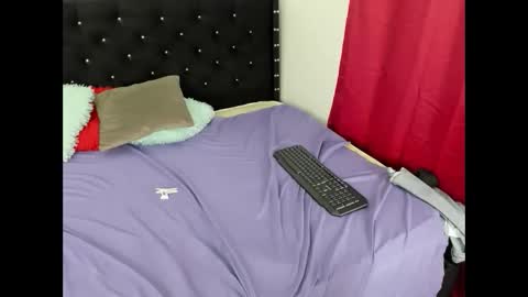 karen_josy online show from September 9, 2025, 1:27 am