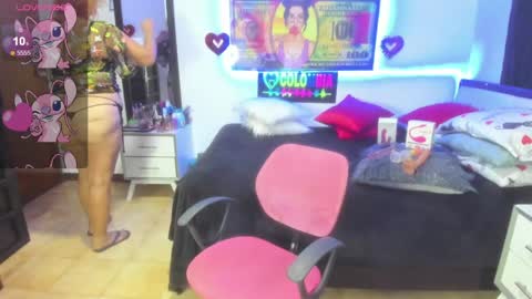 Snapshot of karen_milf_2 chatting on January 31, 2025, 1:11 am Karen online show from January 31, 2025, 1:11 am