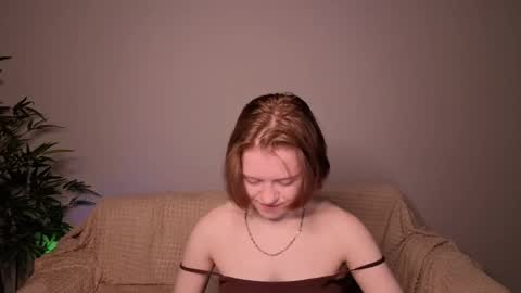 Snapshot of karen_mist chatting on June 3, 2026, 2:33 pm karen_mist online show from June 3, 2026, 2:33 pm