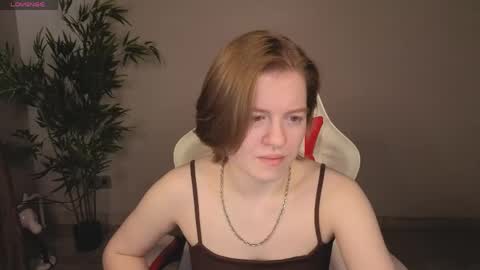 Snapshot of karen_mist chatting on June 7, 2026, 1:54 am karen_mist online show from June 7, 2026, 1:54 am