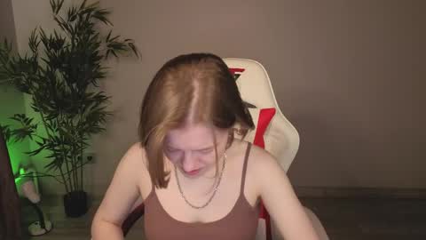 Snapshot of karen_mist chatting on June 9, 2026, 1:28 am karen_mist online show from June 9, 2026, 1:28 am