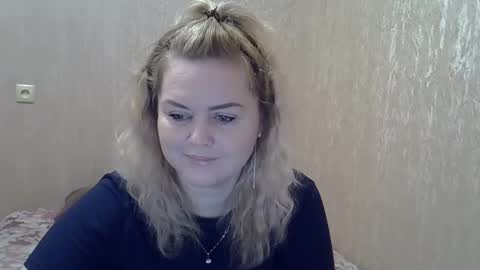 karennelsonx online show from January 12, 2025, 8:03 pm