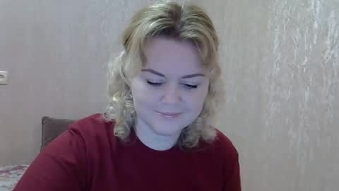 karennelsonx online show from February 27, 2025, 7:34 am